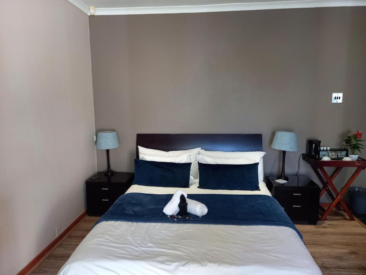 Mandalay Beach Guest House Bloubergstrand Exterior photo