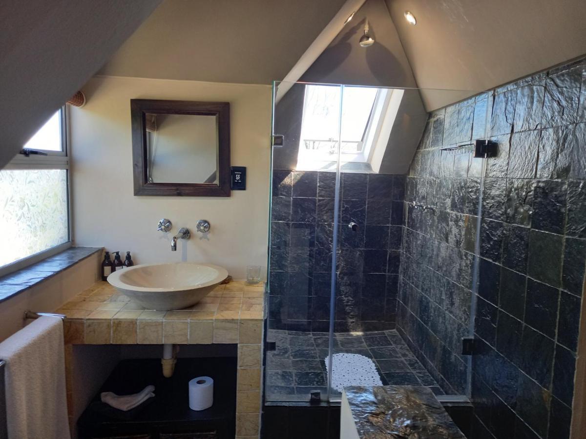 Mandalay Beach Guest House Bloubergstrand Exterior photo