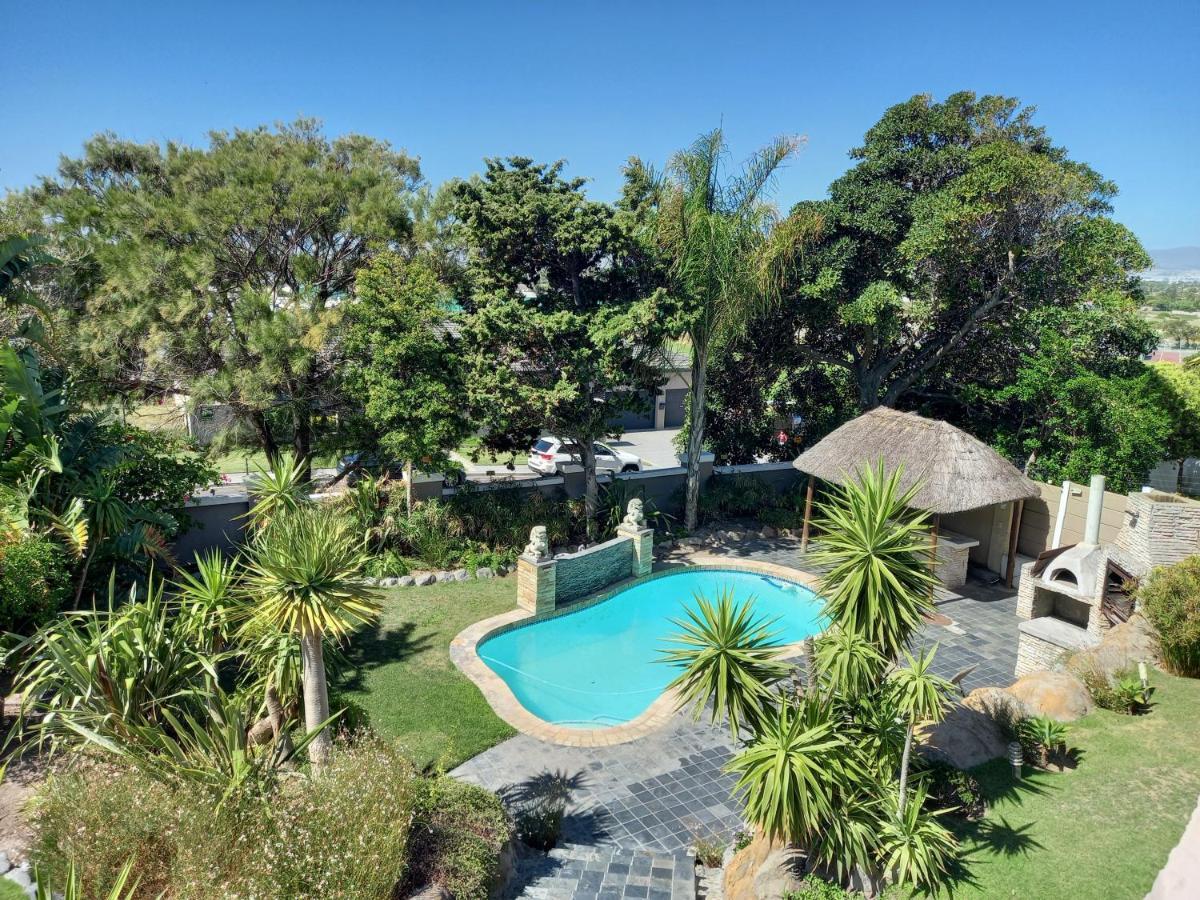 Mandalay Beach Guest House Bloubergstrand Exterior photo