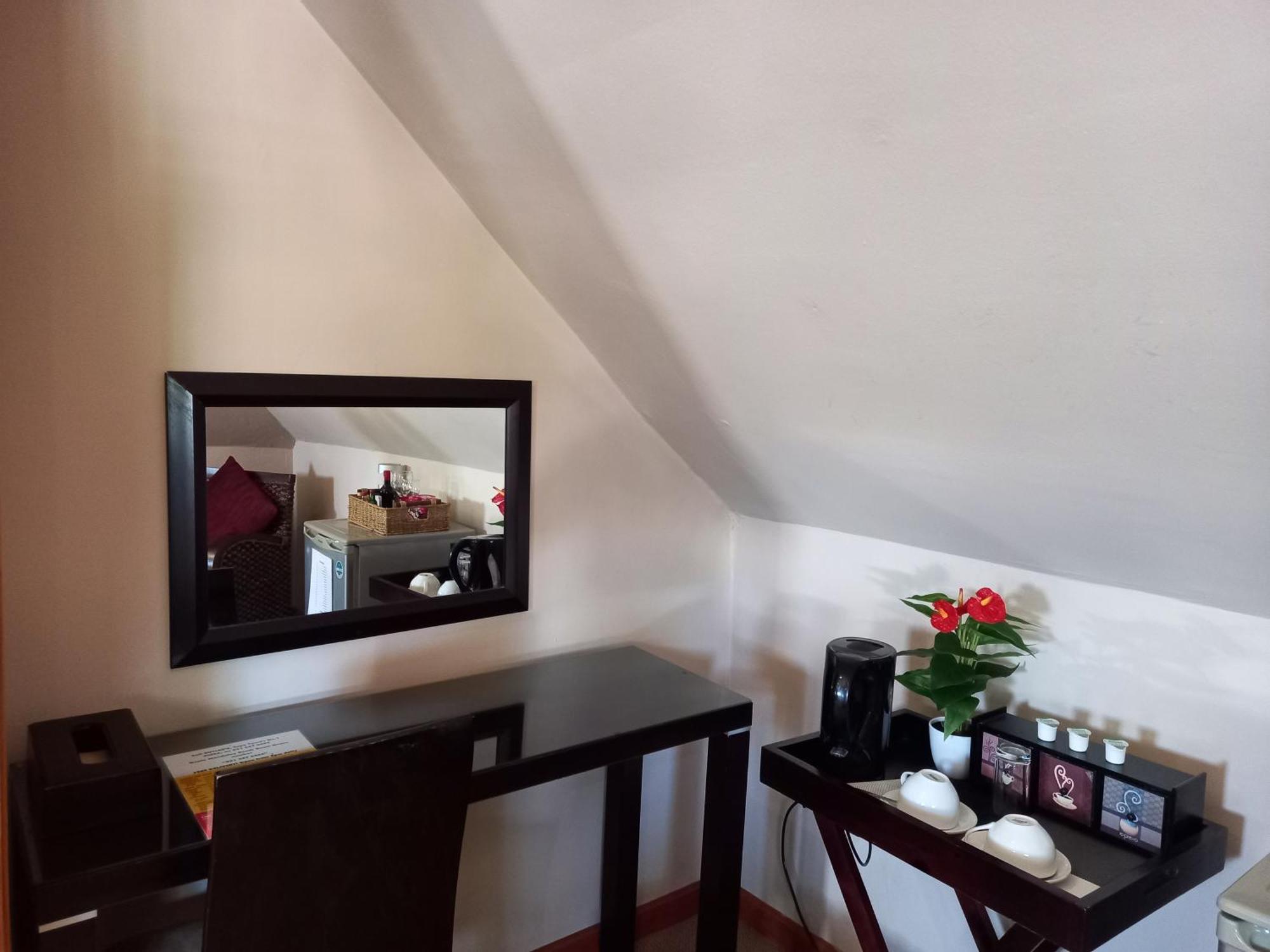Mandalay Beach Guest House Bloubergstrand Exterior photo